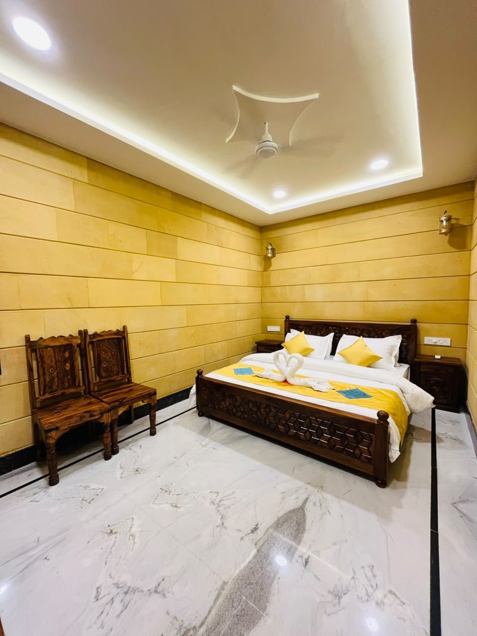 Hotel interior photograph 11
